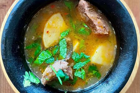 Чанахи в горшочке с говядиной