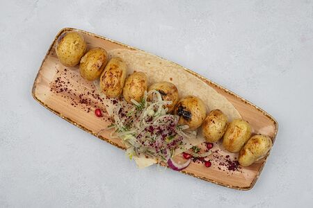 Шашлык из молодого картофеля с курдюком