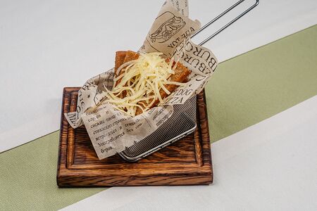 Гренки под сыром пармезан