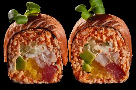 С опаленным лососем