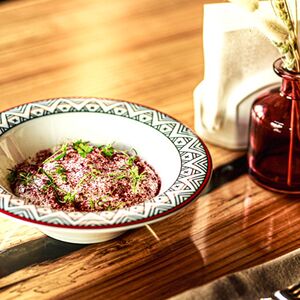 Оливье с докторской колбасой и воздушной эспумой