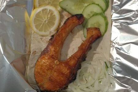 Форель морская, запечённая на мангале