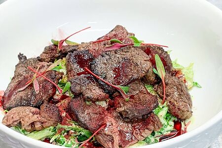 Салат с олениной