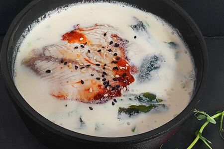 Сливочный суп с угрем