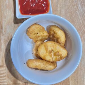 Куриные наггетсы с кетчупом