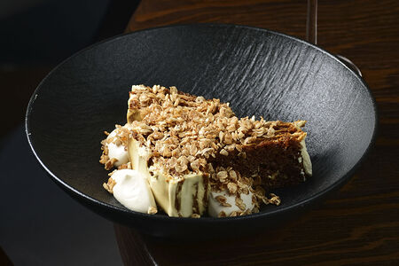 Медовик с карамельным кремом