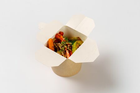 Вок острая Веган лапша спагетти с перцем халапеньо