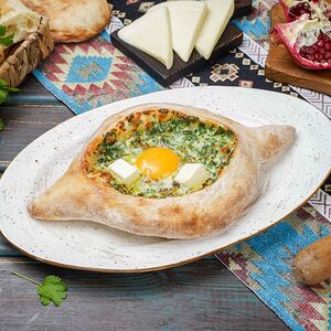 Хачапури по-аджарски с зеленью