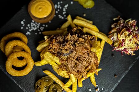 Smoker box с рваной свининой