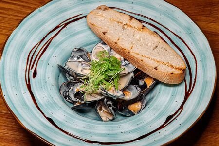 Черноморские мидии в сливочном соусе