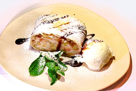 Яблочный штрудель