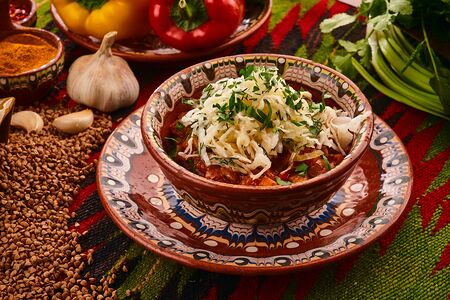 Бобена плакия с кисело зеле