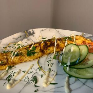 Омлет с помидором