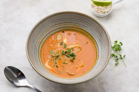 Том ям по-душевному