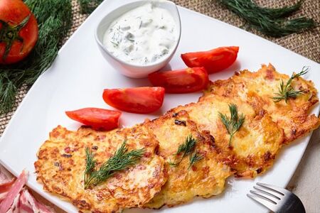 Драники со сметаной