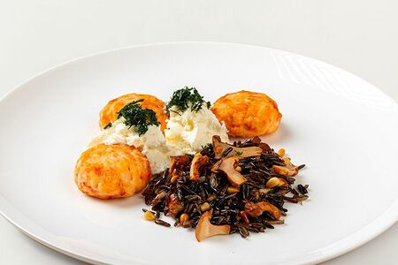 Крабовые котлетки с диким рисом