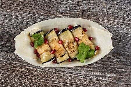 Рулетики из баклажанов