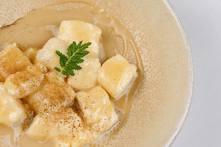 Ленивые сырники со сгущенкой из ромашки