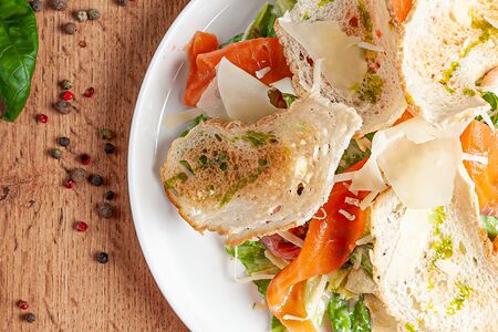 Цезарь с лососем