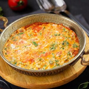 Яичница с помидорами