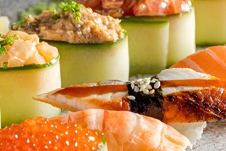 Суши Угорь спайси