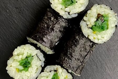 Ролл с чукой