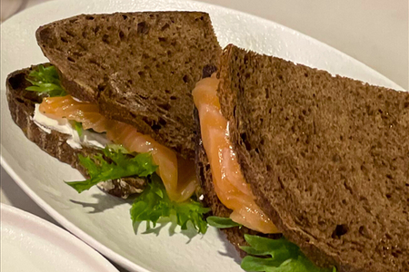 Сэндвич с лососем