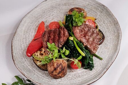 Медальоны из говядины