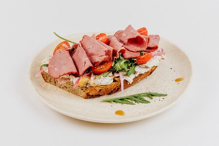 Тост трюфельный с говядиной