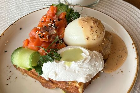 Вафля с форелью