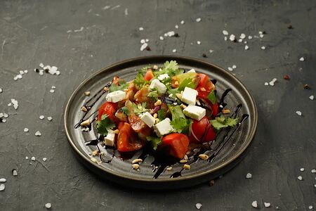 Салат из баклажанов с карамельным соусом