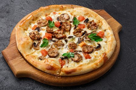 Пицца с куриными купатами