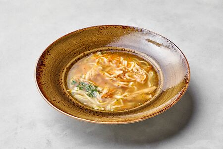 Суп куриный с лапшой