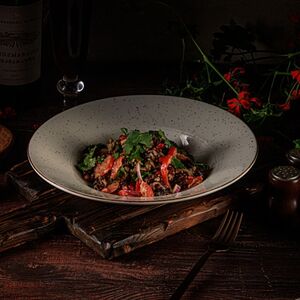 Салат с томлёной телятиной