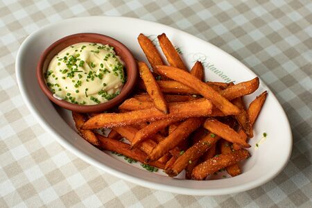 Батат фри с горчичным айоли
