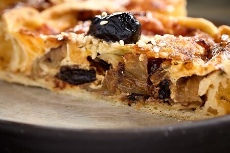 Тарт сытный Капуста и чернослив