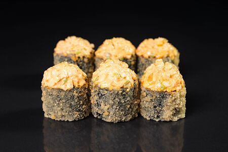 Малый жареный с шапкой: креветка, спайси, авокадо