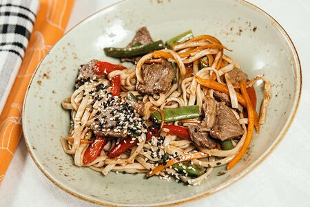 Удон с говяжьей вырезкой