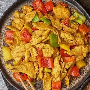 Հավ կարրի սոուսով