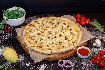 Пицца Груша с Горгонзолой