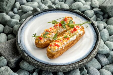 Эклеры с крабом