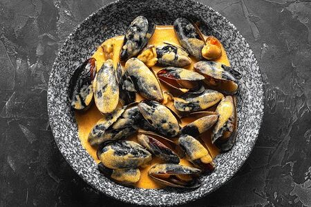 Мидии в соусе Том ям