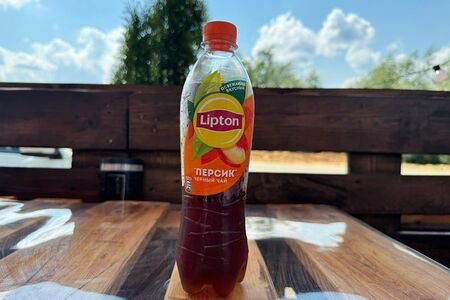 Lipton Чёрный чай Персик