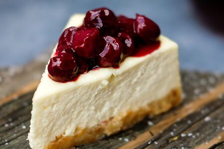 Чизкейк с вишней