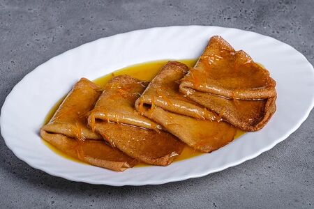 Блинчики в апельсиново-коньячном соусе