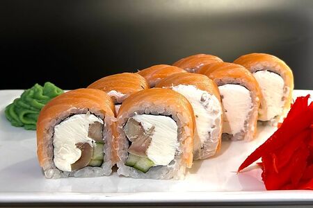 Филадельфия с угрем и сыром