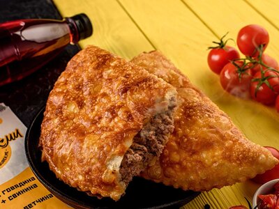 Чебурек с мраморной говядиной