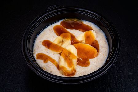 Каша овсяная с бананом