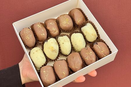 Финики в шоколаде Классика