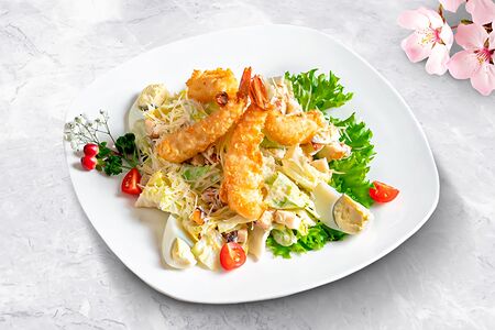 Цезарь с креветкой темпура